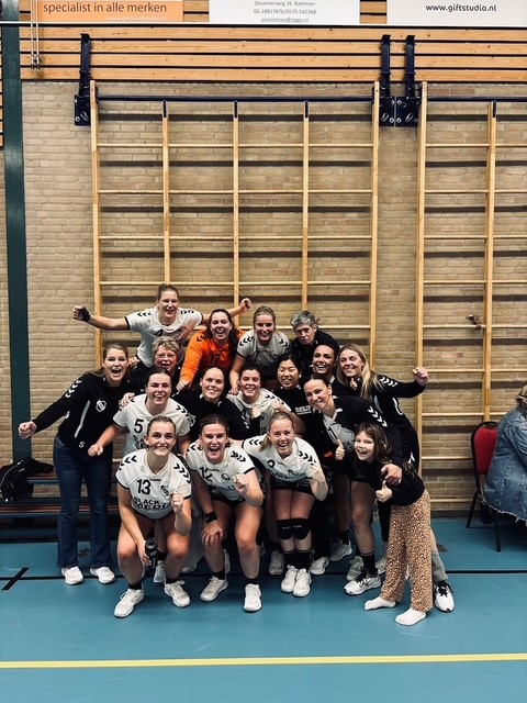 Dames 1 wint bloedstollende topper met minimaal verschil