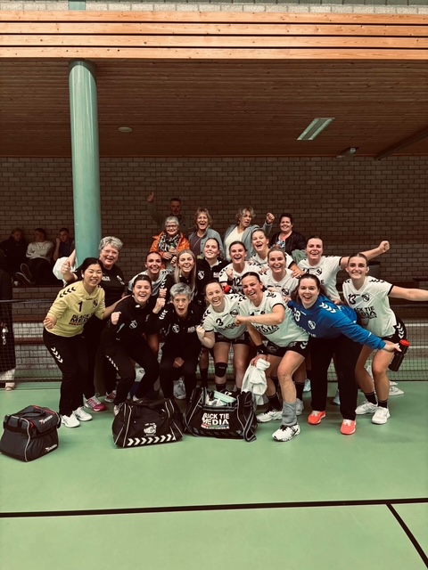 Artemis ’15 uit Achterhoek krijgt van Dames 1 billenkoek